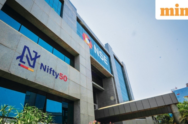 nnifty_50_hits_record_high_1763714217578_1763714217792.jpg