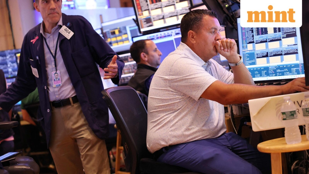 US-MARKETS-CONTINUE-TO-DROP-SHARPLY-ON-RECENT-ECON_1777895819663_1777895820092.jpg