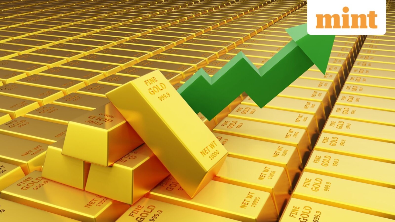 gold-brick-gold-bar-with-graph-financial-concept_1_1778520348848_1778520348993.jpg