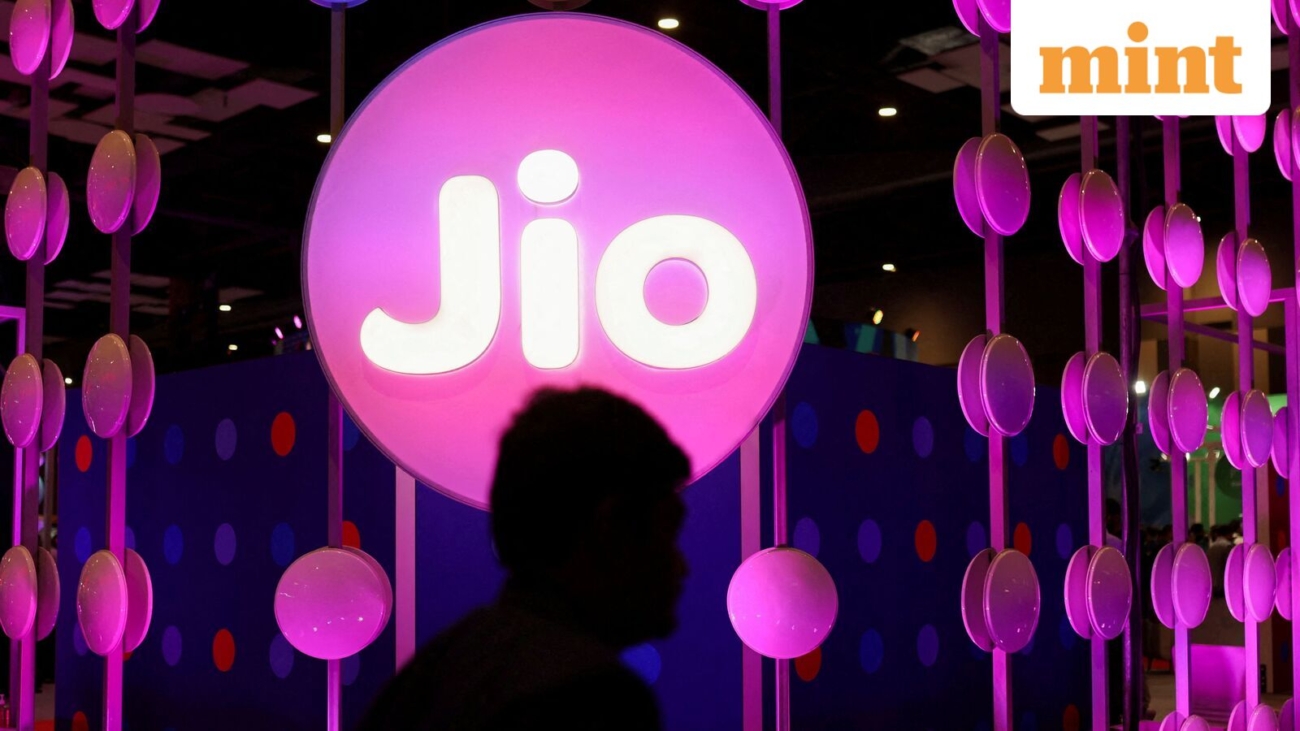 RELIANCE-JIO-INDIA-IPO-0_1753096654585_1753096666716_1782126466753_4500725f-971c-4bcd-bad2-084202905.jpeg