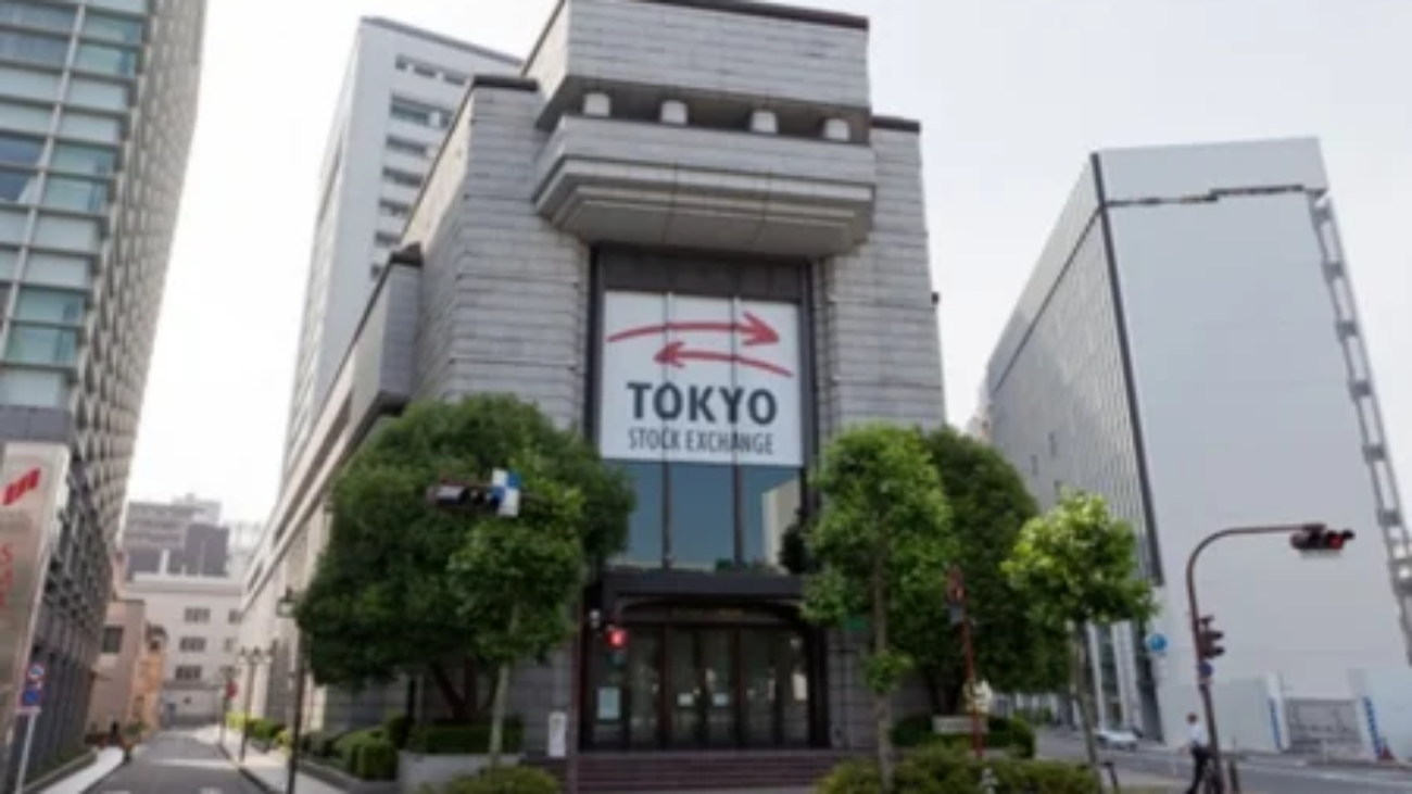 TOKYO-STOCK-EXCHANGE-IN-JAPAN_3_M_1440048954.jpg