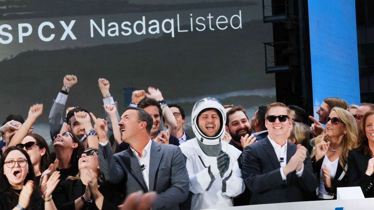 spaceX_1784132549800_1784132549951_807b556e-cf59-4489-aaf7-a1d6c69d3340.jpg